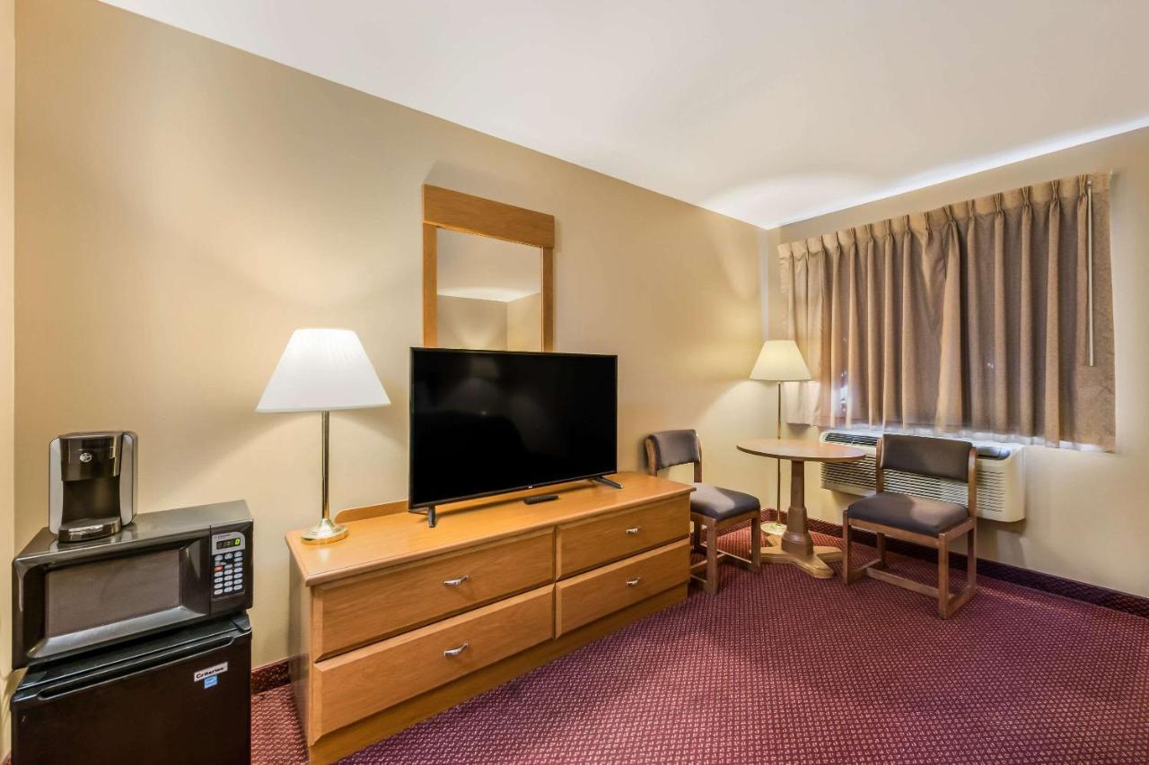 Rice Lake Econo Lodge מראה חיצוני תמונה