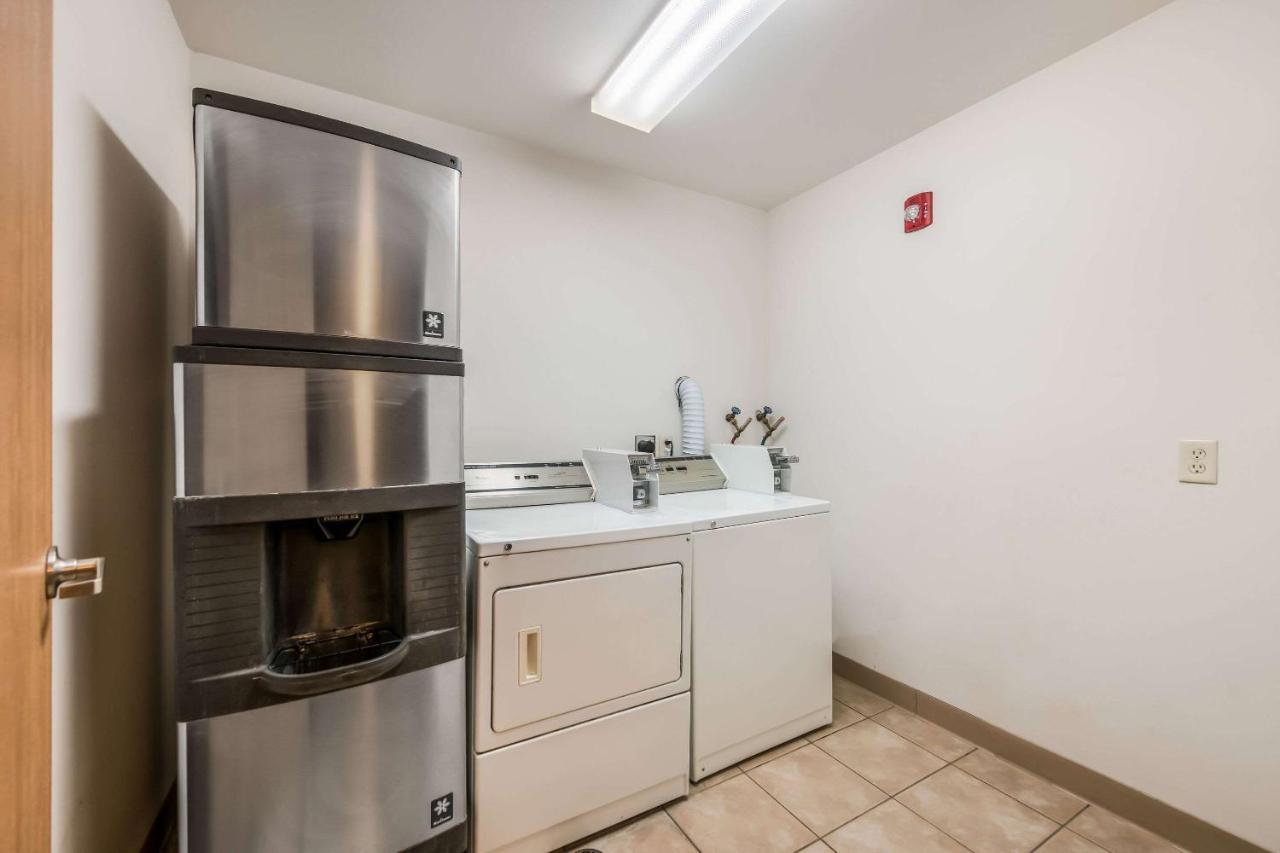 Rice Lake Econo Lodge מראה חיצוני תמונה