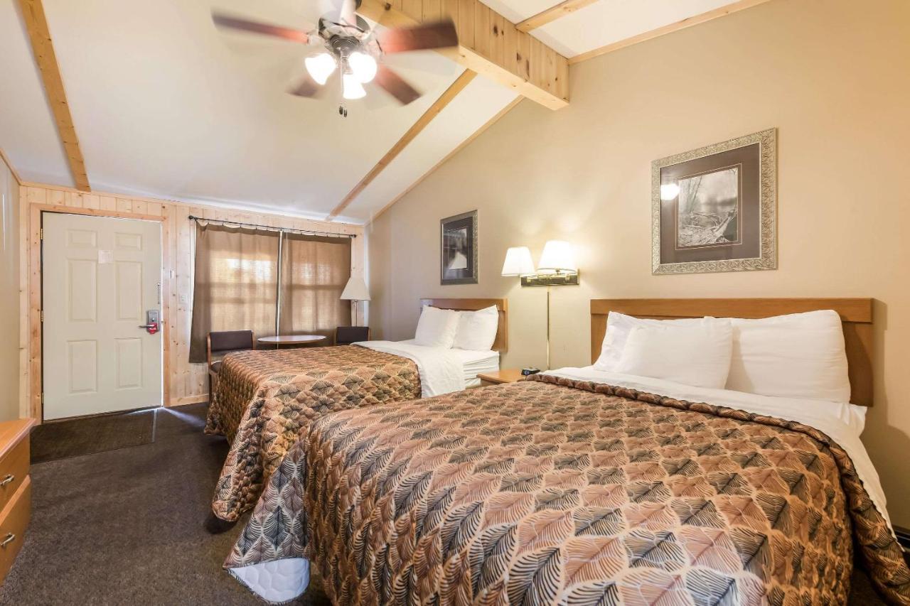 Rice Lake Econo Lodge מראה חיצוני תמונה