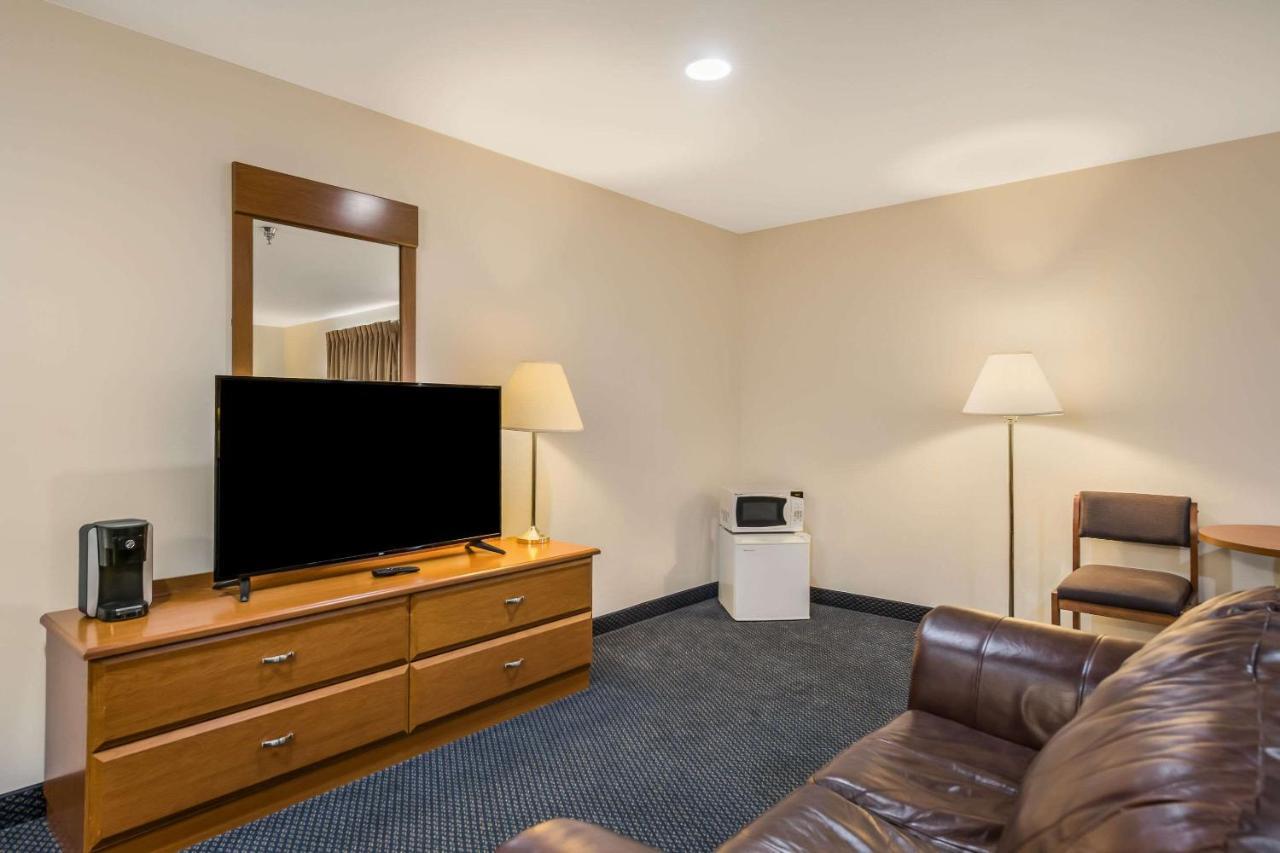 Rice Lake Econo Lodge מראה חיצוני תמונה