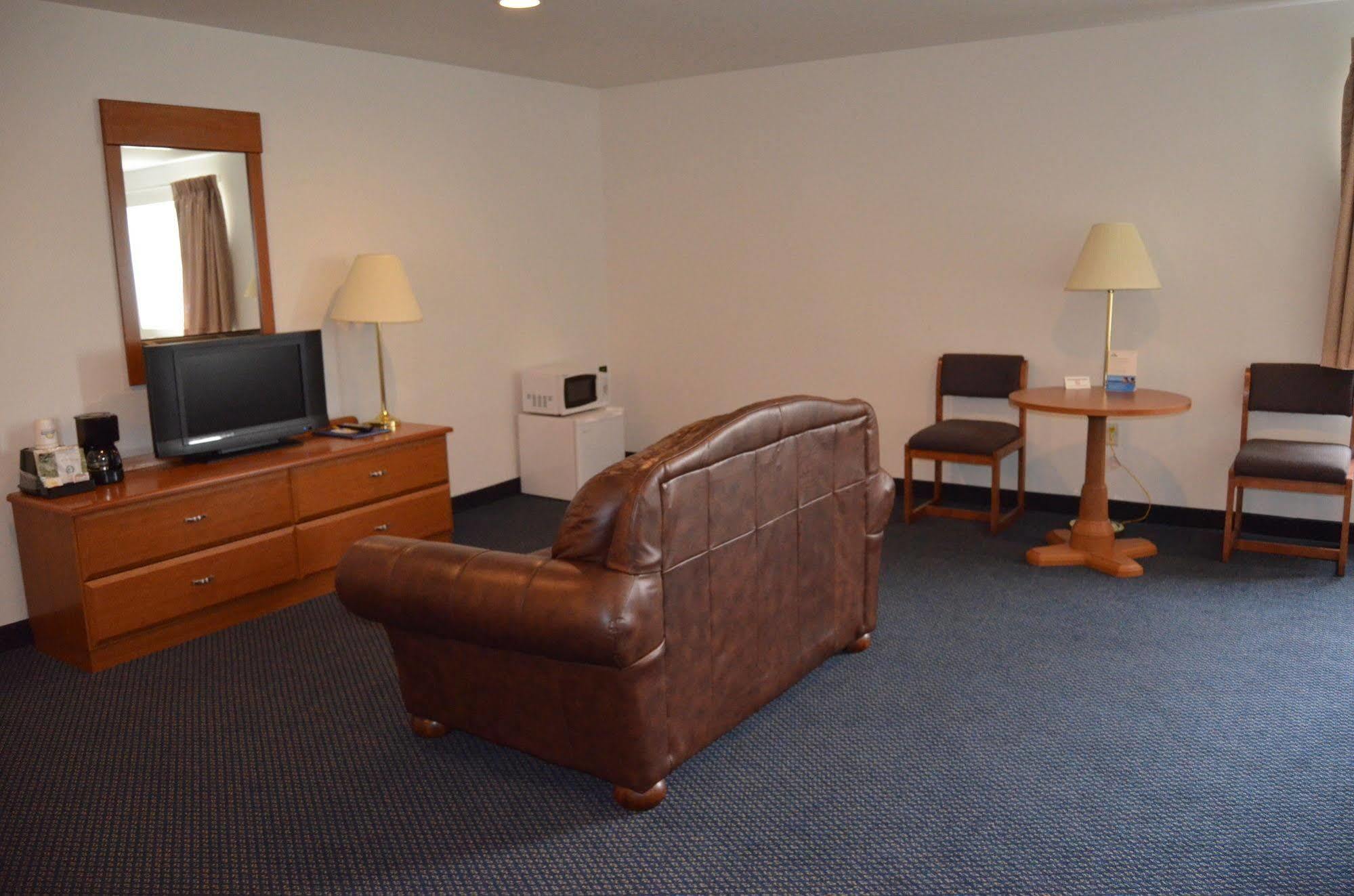 Rice Lake Econo Lodge מראה חיצוני תמונה