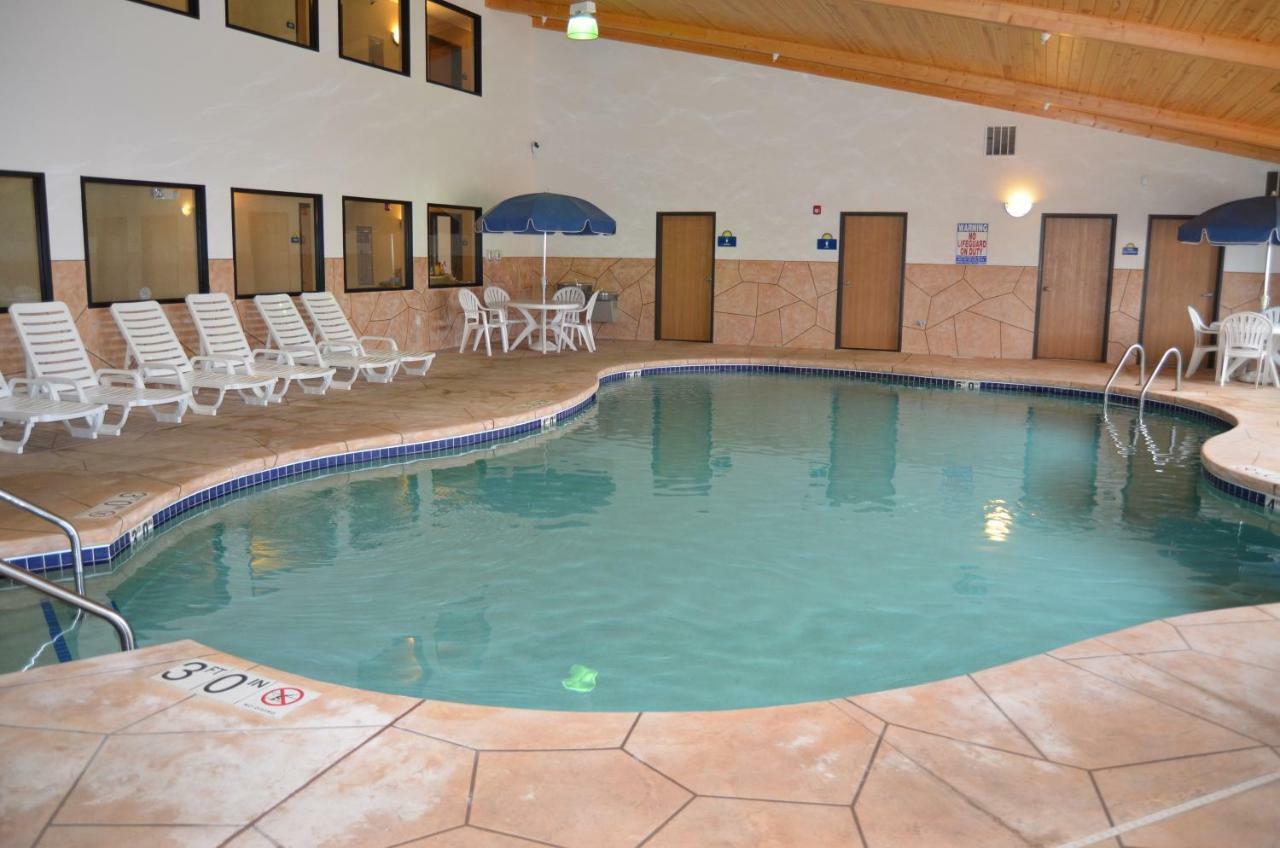 Rice Lake Econo Lodge מראה חיצוני תמונה